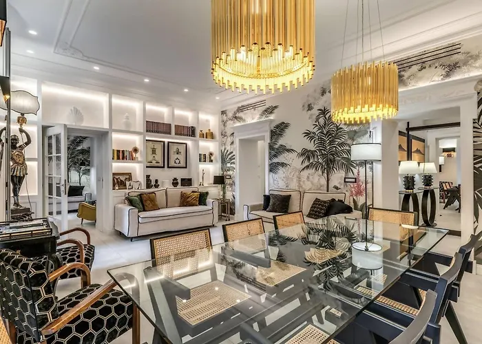 Luxury Flat With Terrace By Historic Center