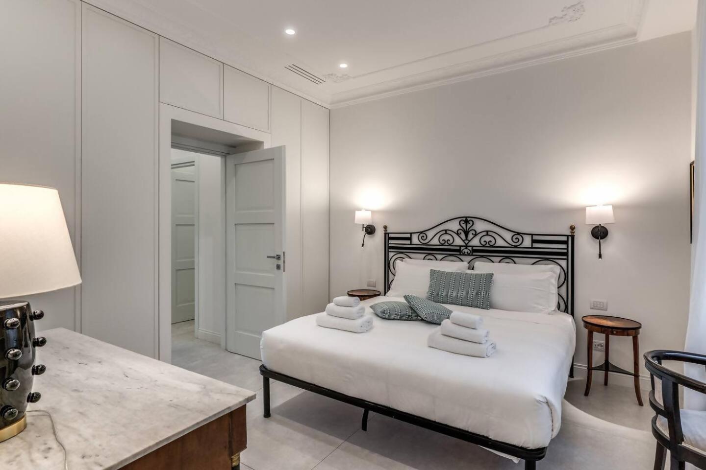 Apartment Luxury Flat With Terrace By Historic Center *