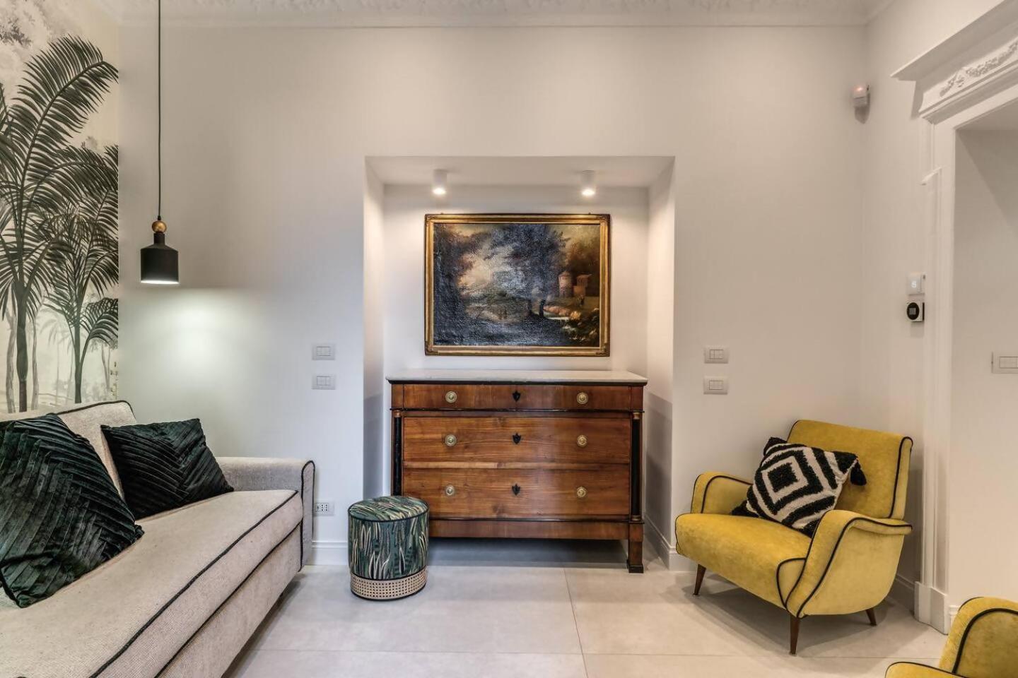Luxury Flat With Terrace By Historic Center * Rom