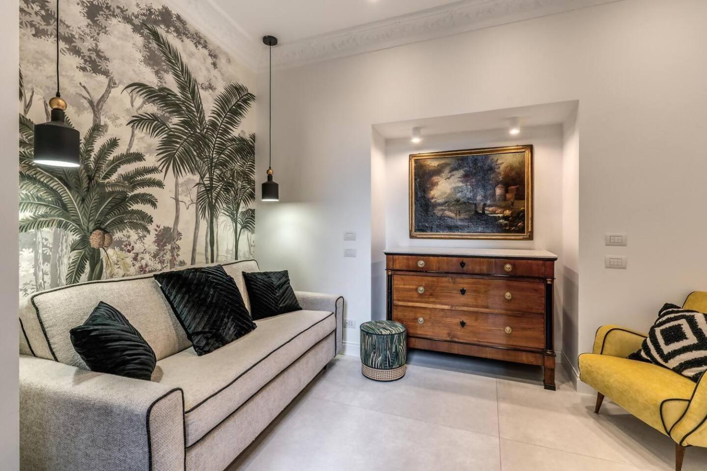 Luxury Flat With Terrace By Historic Center Apartment