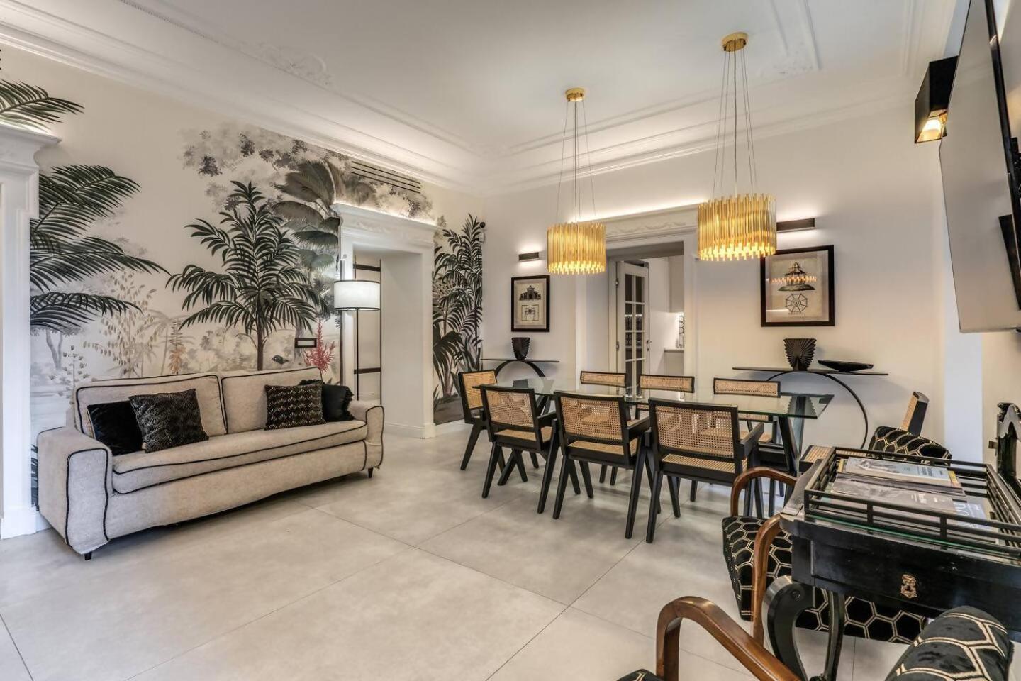 Lägenhet Luxury Flat With Terrace By Historic Center *