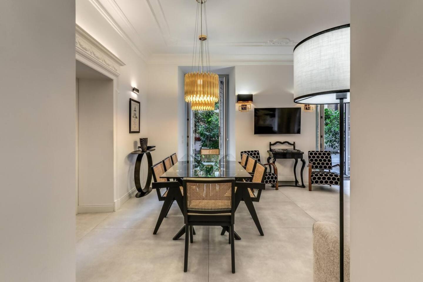 Luxury Flat With Terrace By Historic Center * Rom