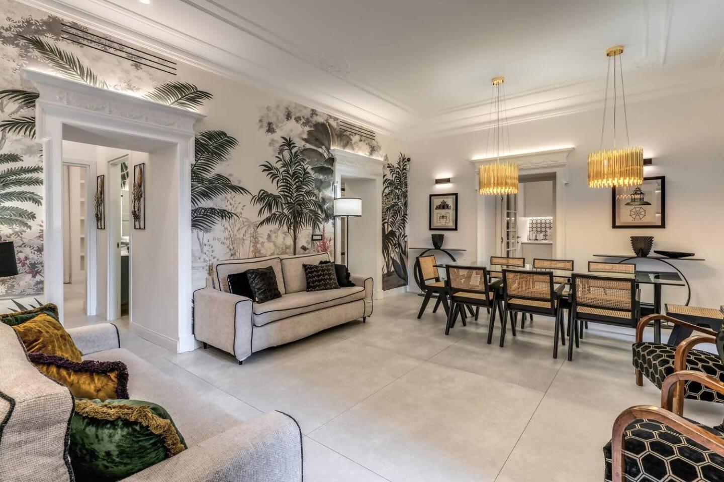 Apartment Luxury Flat With Terrace By Historic Center