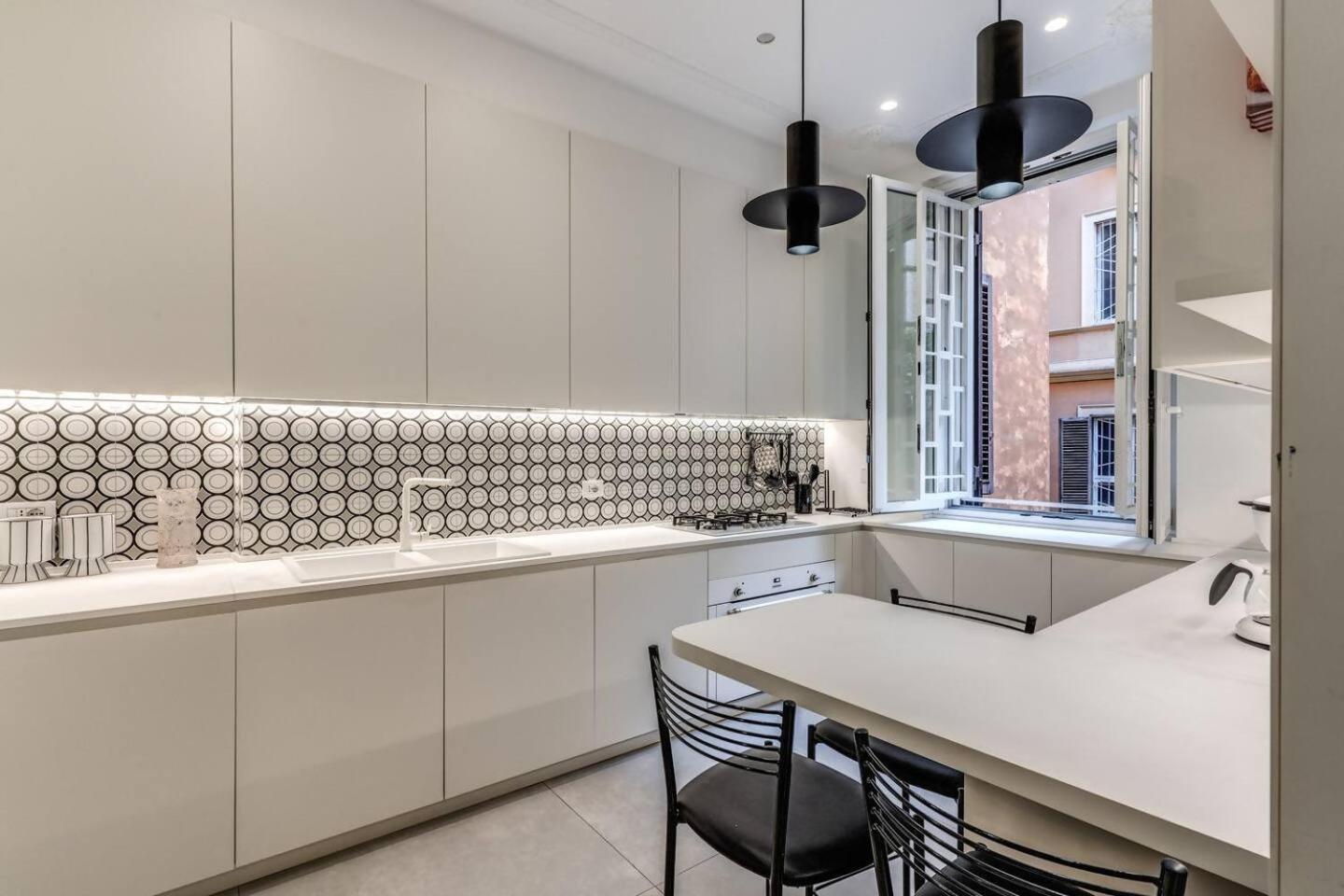 Luxury Flat With Terrace By Historic Center Apartment *
