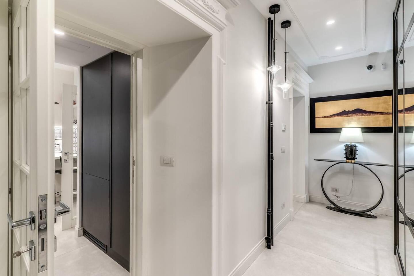Luxury Flat With Terrace By Historic Center Apartment Rom