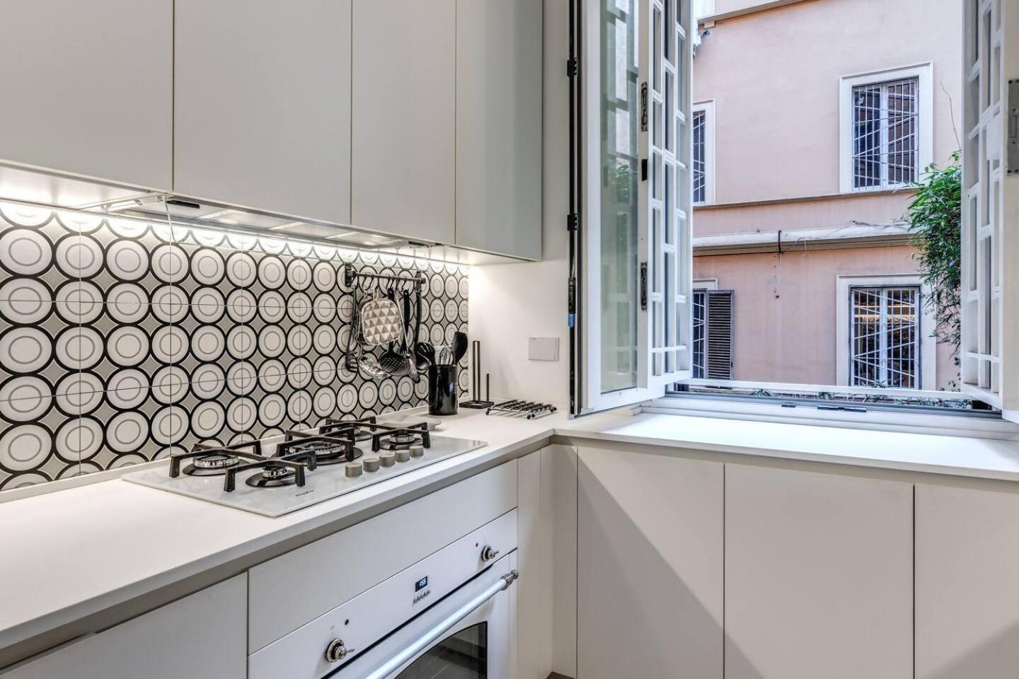 Lägenhet Luxury Flat With Terrace By Historic Center Rom
